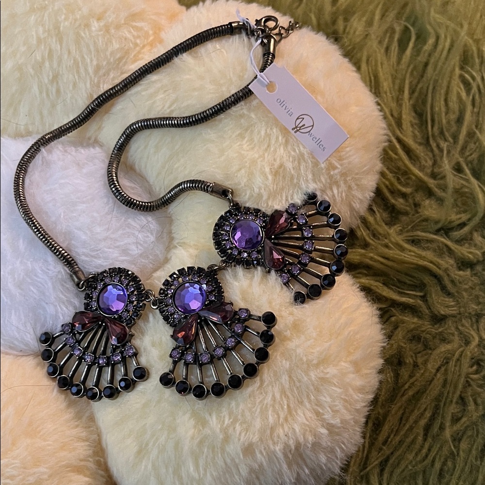 ✨Olivia Welles Purple and Black Fan Necklace✨